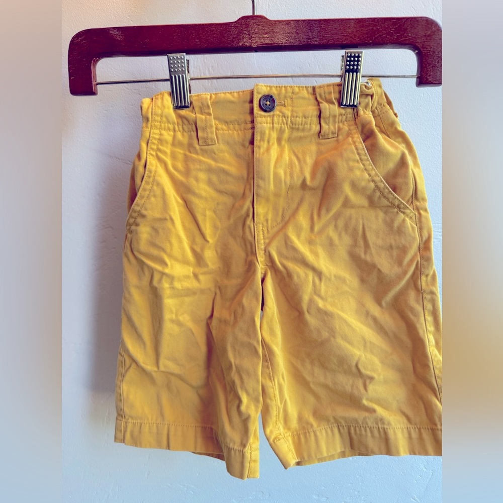 Mini Boden 5T boys yellow gold shorts w adjustable waist